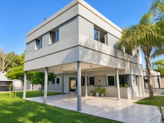 Casas - Funes - Venta
