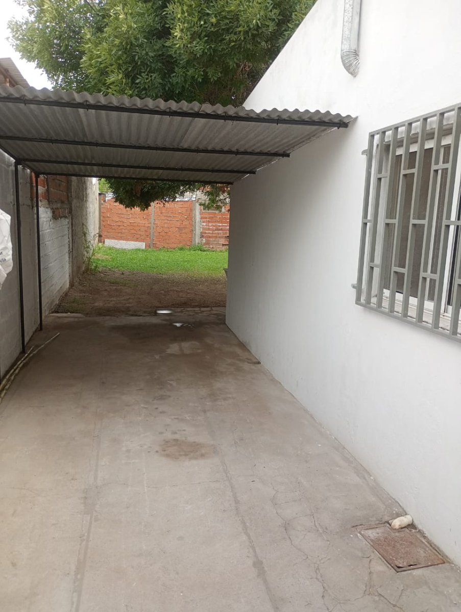 Granadero Baigorria: Calle 1 numero 275 barrio Los Robles - Casa de 2 dormitorios, Santa Fe, Argentina — foto 4