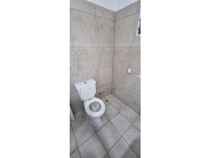 Galpones / Dep�sitos - Roldan -  Alquiler