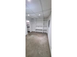 Galpones / Dep�sitos - Roldan -  Alquiler