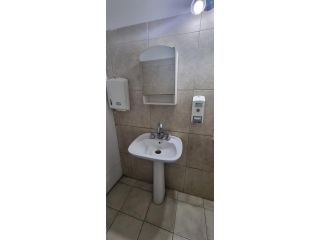Galpones / Dep�sitos - Roldan -  Alquiler