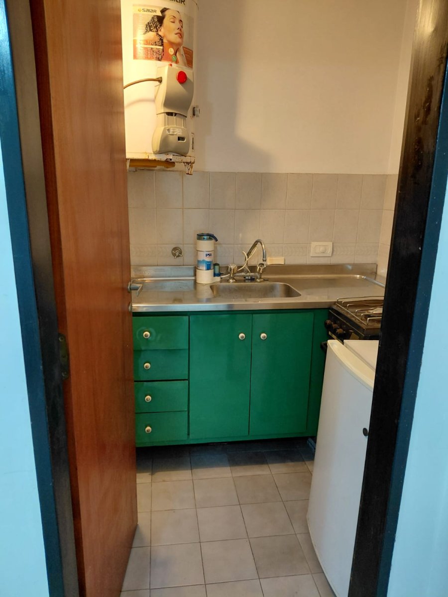 Departamento 3 Ambientes con Cochera Lomas de Zamora Apto profesional — foto 5