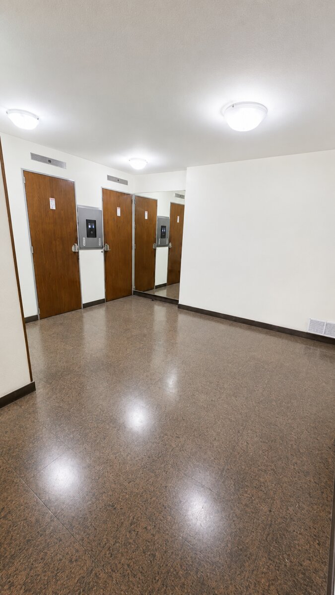 Semipiso 3 dormitorios Zona Centro, Patio interno y Cochera en Edificio - 19