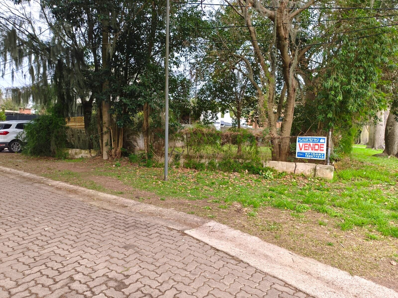 GRANADERO BAIGORRIA, LOTE SOBRE BARRANCA, CASTELLANOS Y YAPEYU