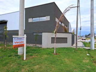 Galpones / Dep�sitos - Roldan - Venta