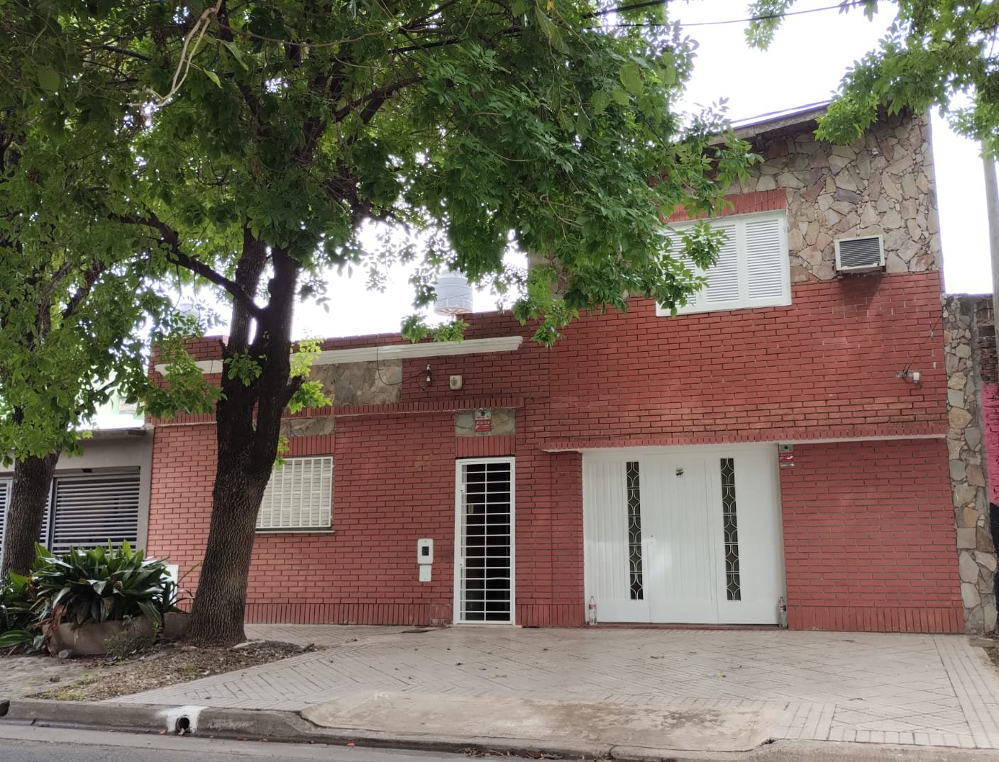 Excelente Oportunidad - Casa 2 Plantas - Londres 3300