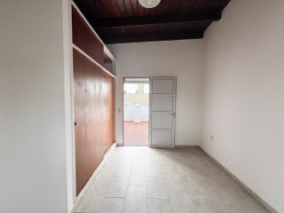 Departamentos de pasillo - Roldan - Venta