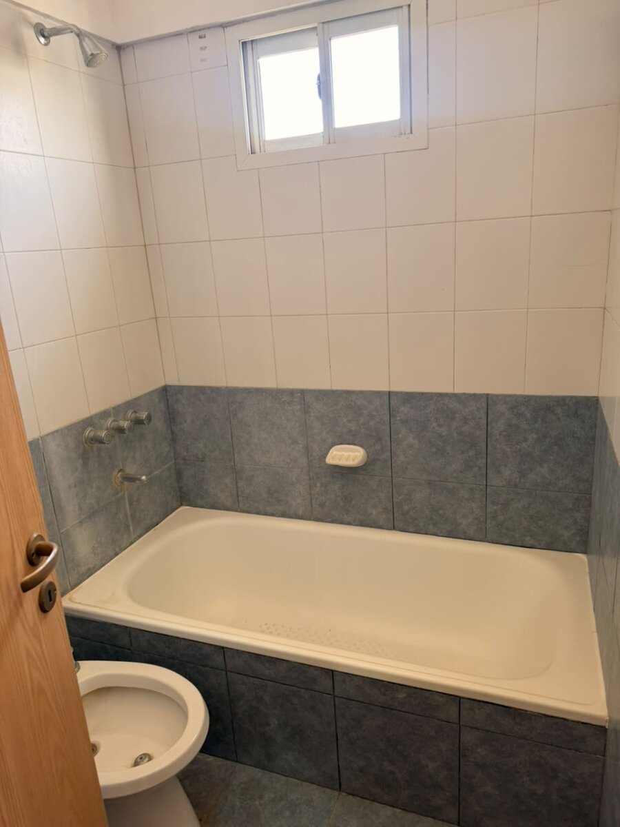 H Irigoyen 1573 Piso 8 Dto A - 6