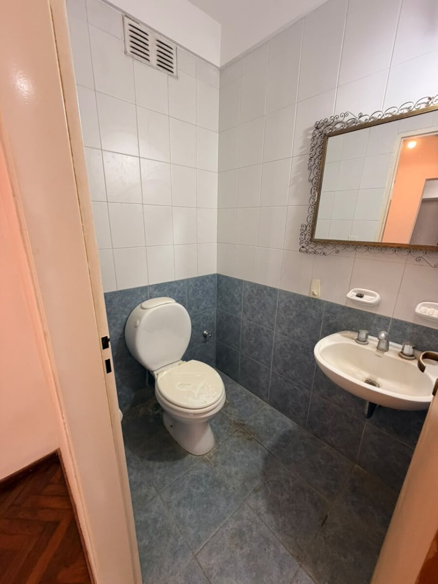 H Irigoyen 1573 Piso 8 Dto A - 8