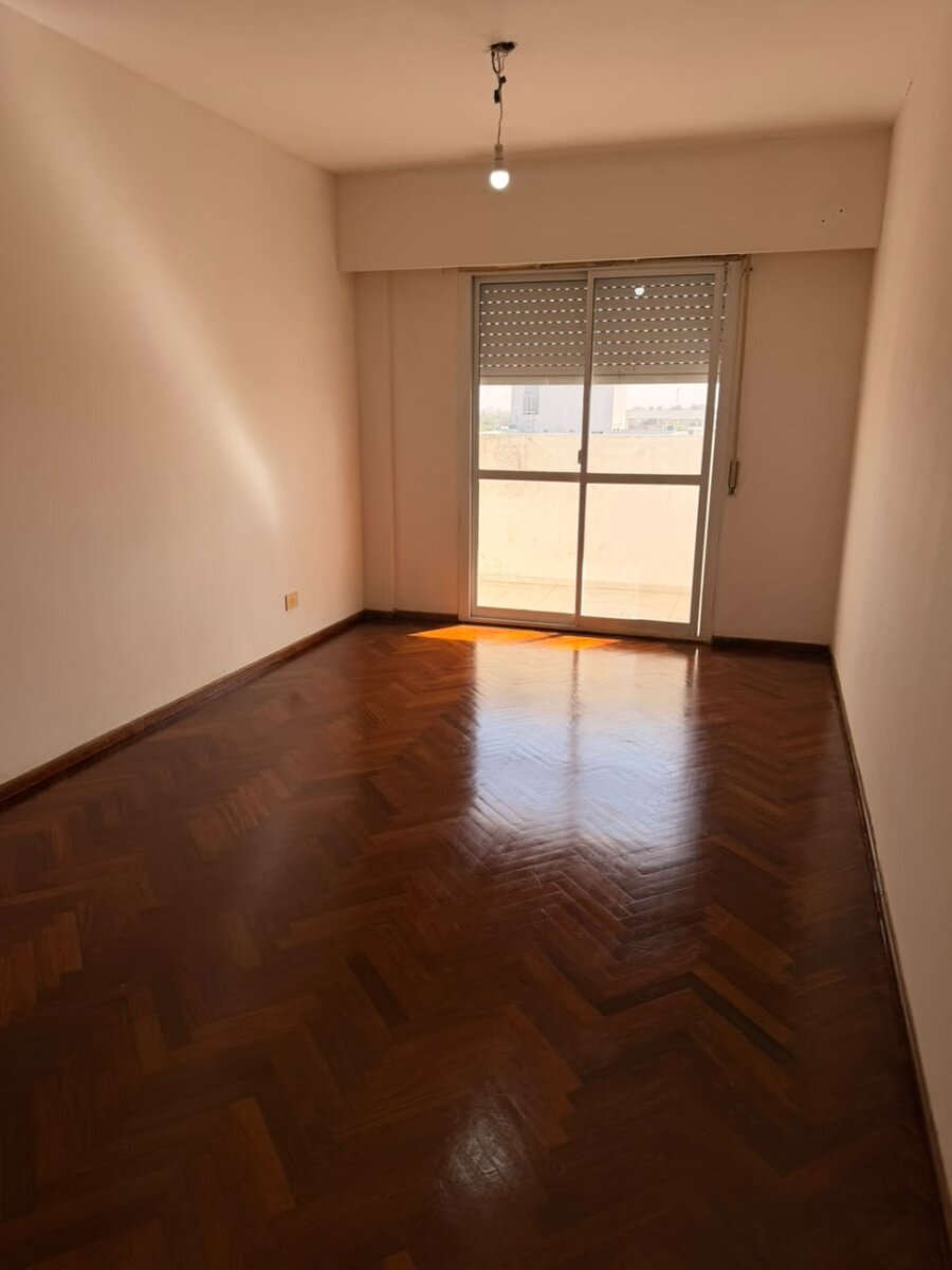 H Irigoyen 1573 Piso 8 Dto A - 7