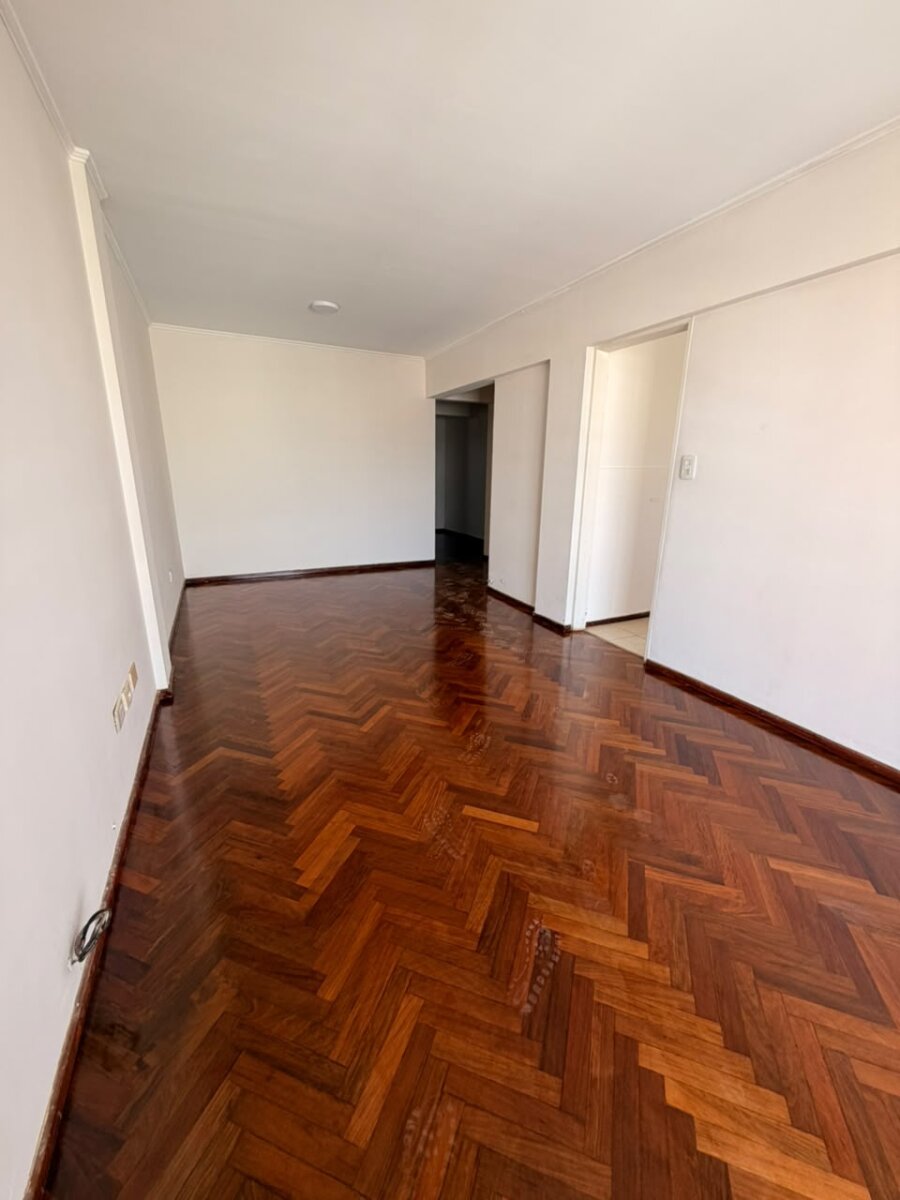 H Irigoyen 1573 Piso 8 Dto A