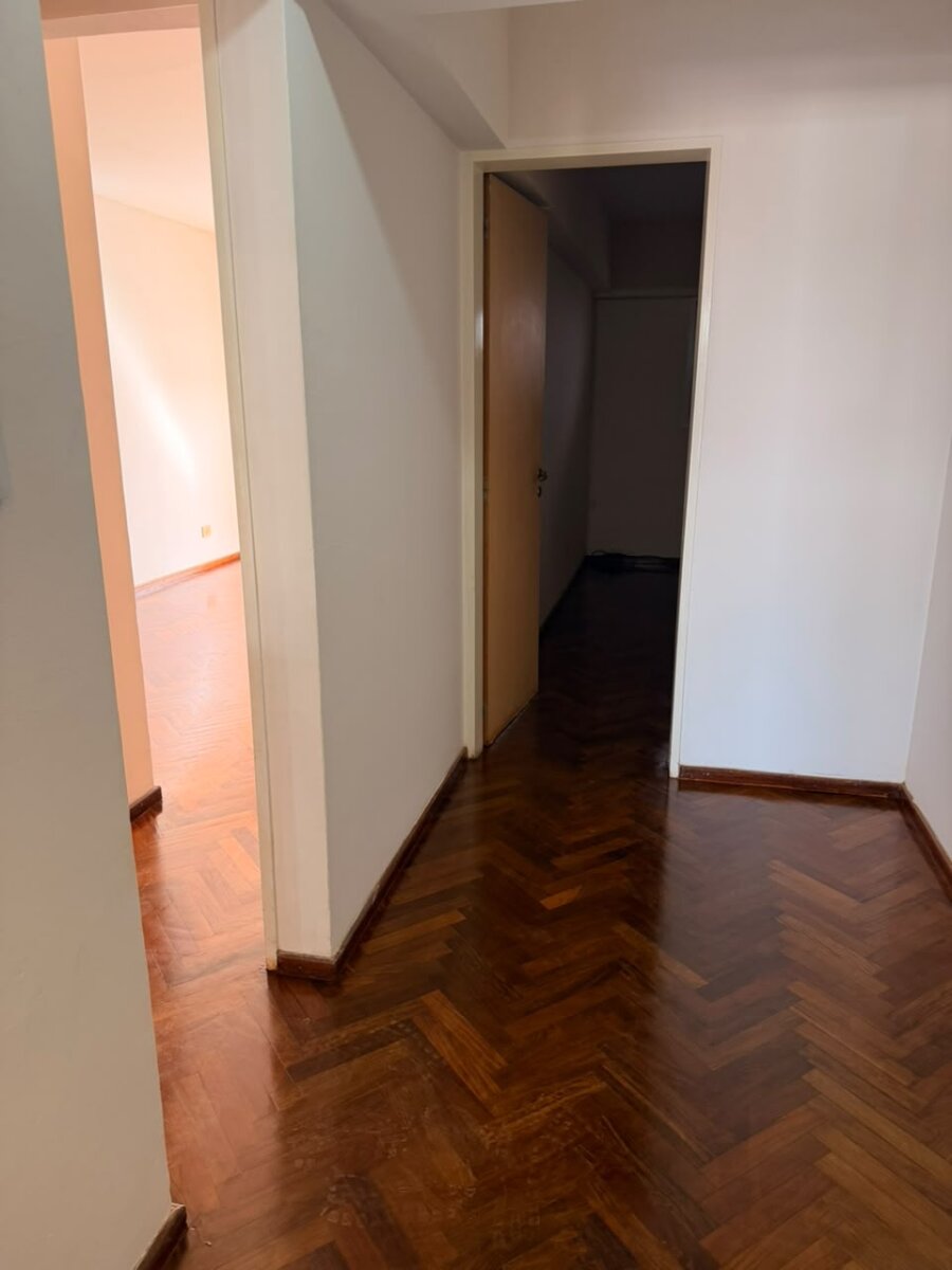 H Irigoyen 1573 Piso 8 Dto A - 9