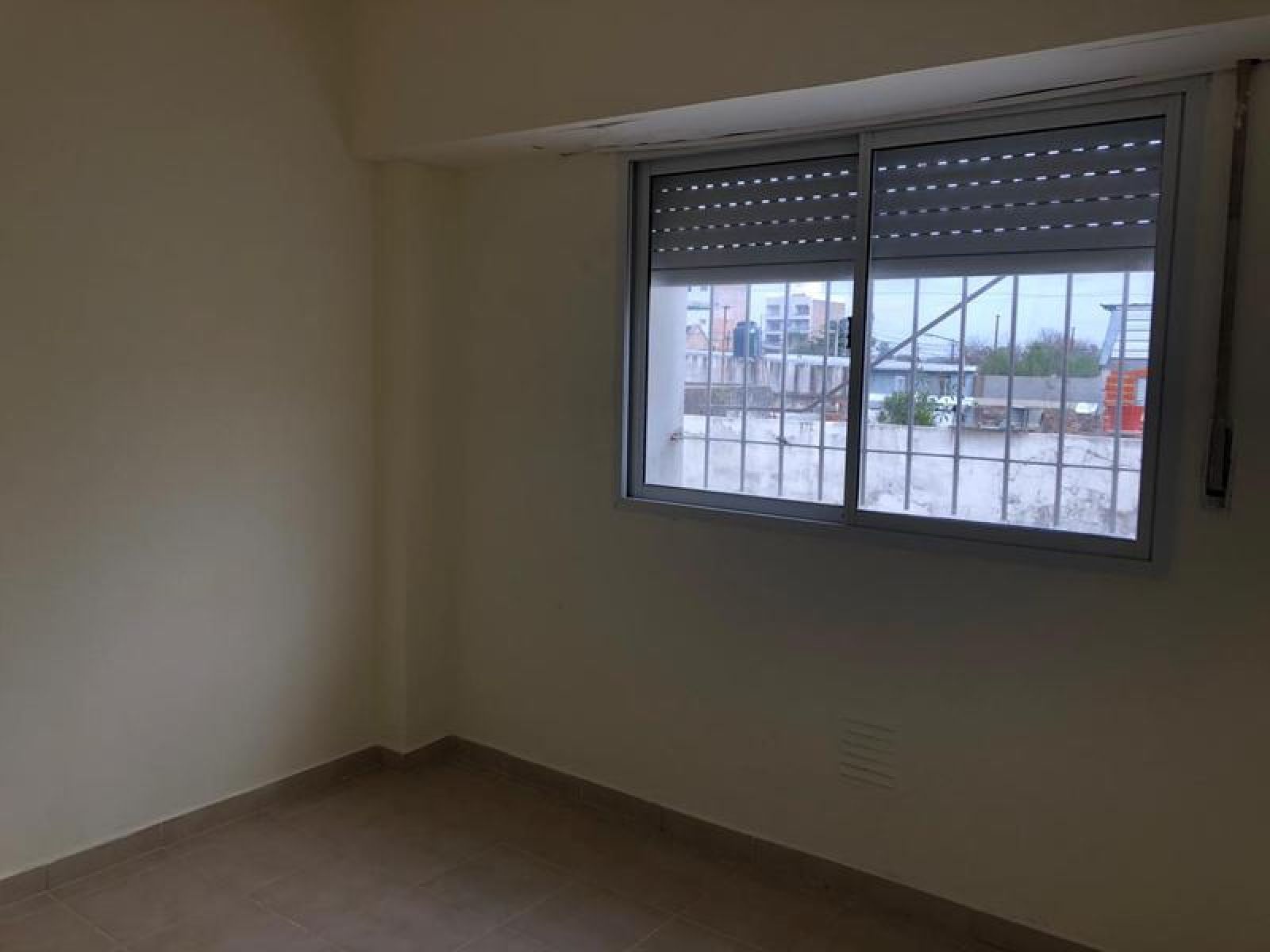 Gral López 1021 Piso 1 Dto C SAN LORENZO - 11