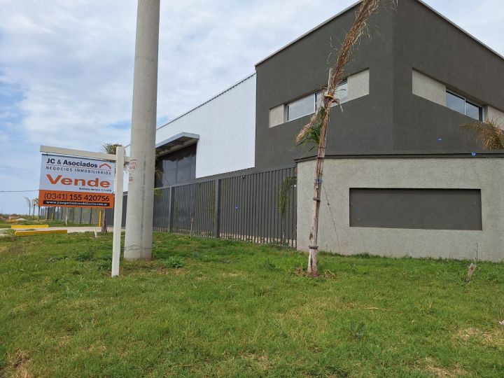 Galpones / Dep�sitos - Roldan -  Alquiler