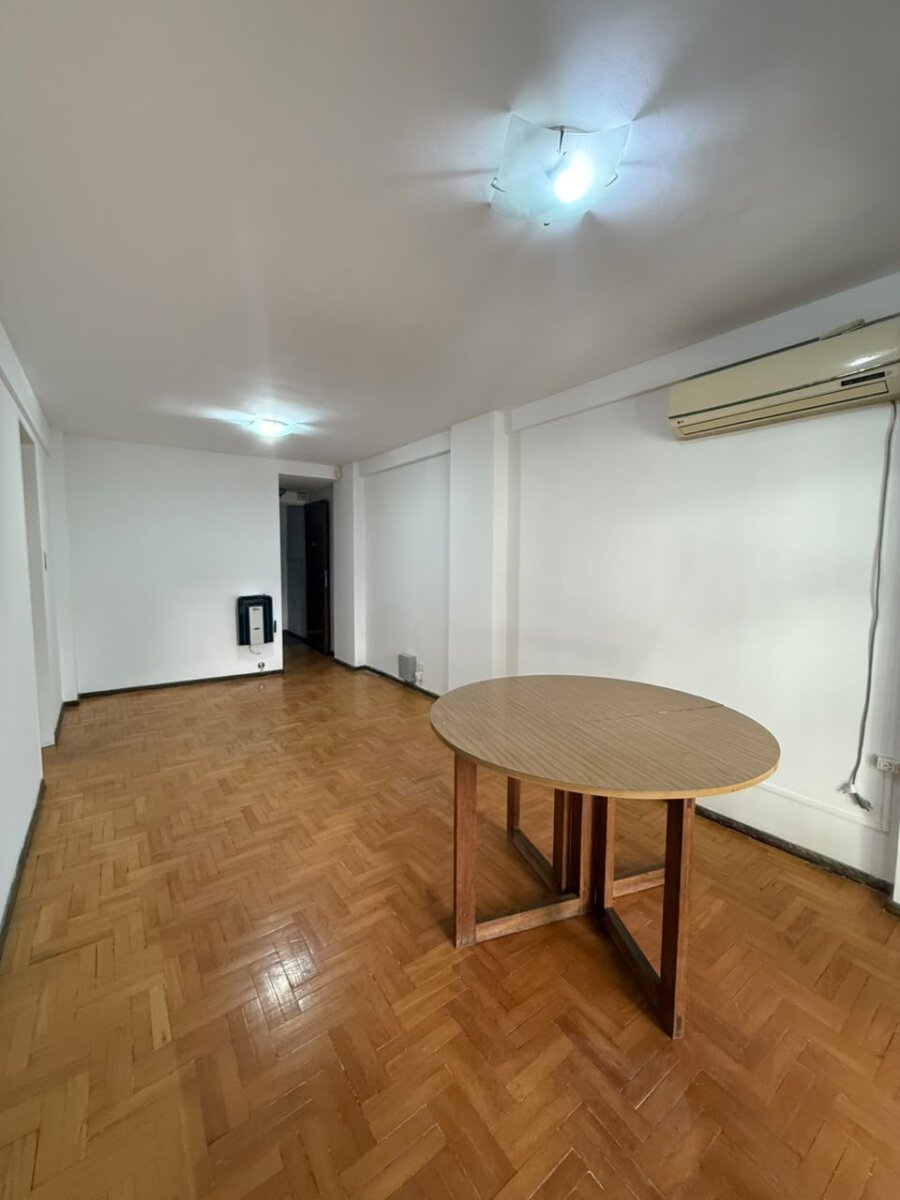 Juan Manuel de Rosas 831, Piso 02 01