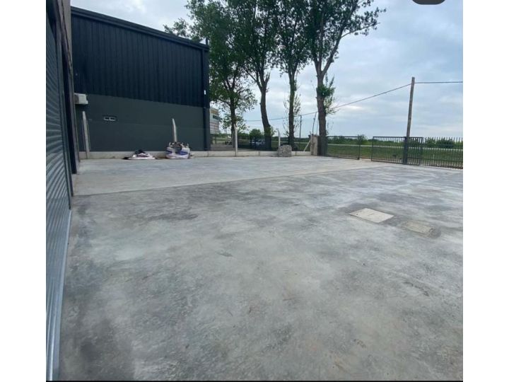 Galpones / Depósitos - Roldan - Venta