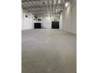 Galpones / Depósitos - Roldan - Venta