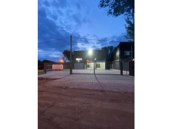 Galpones / Depósitos - Roldan - Venta