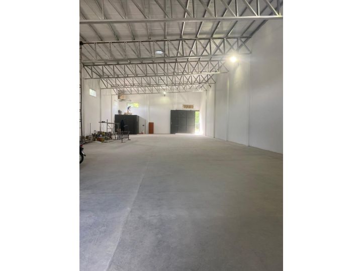 Galpones / Depósitos - Roldan - Venta