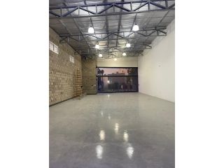 Galpones / Depósitos - Funes - Venta