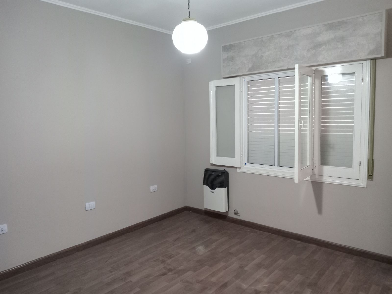 ALQUILER en ciudad de PEREZ Casa Interna de 1 dormitorio. Excelente estado. — foto 11