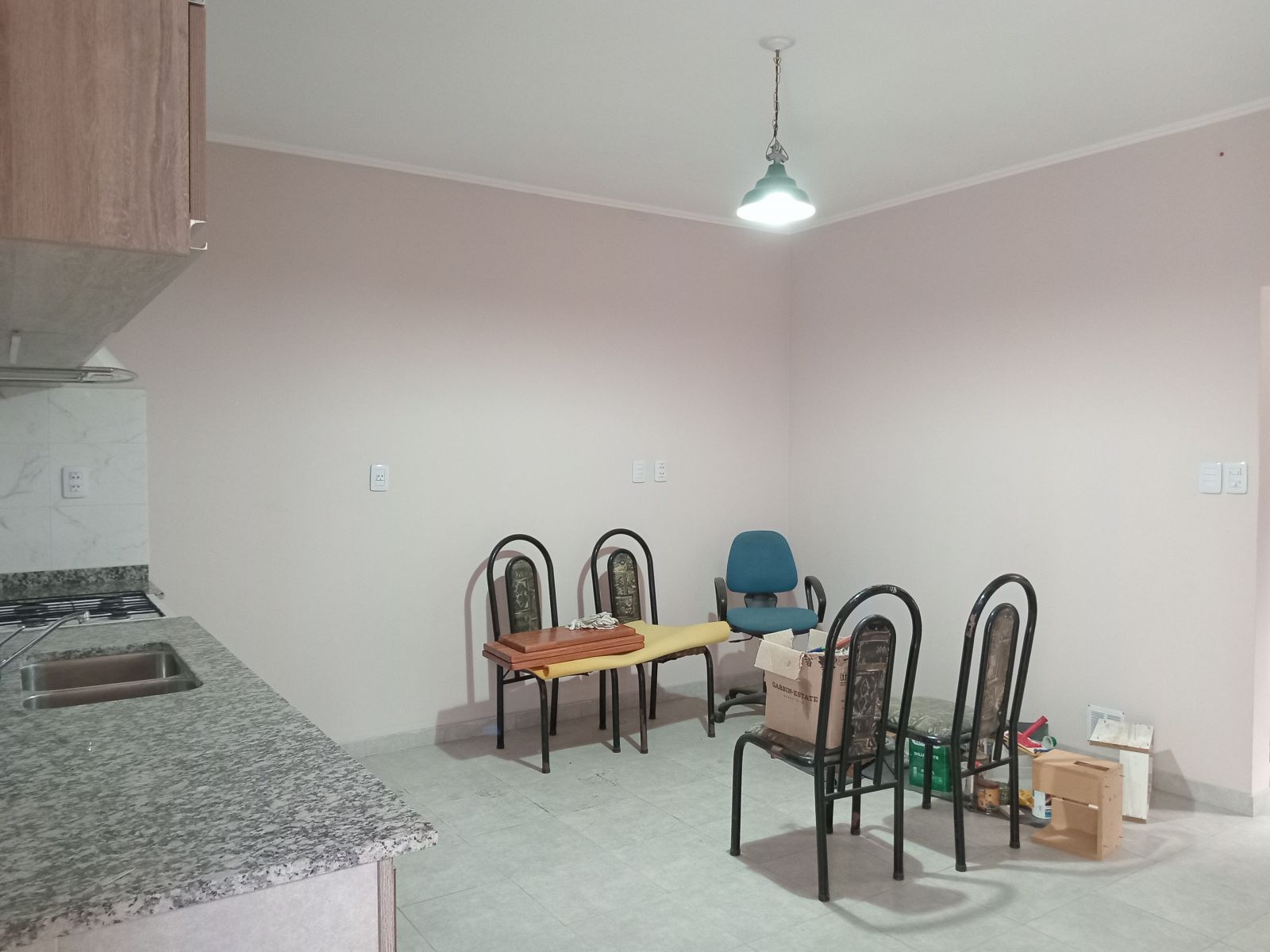 ALQUILER en ciudad de PEREZ Casa Interna de 1 dormitorio. Excelente estado. — foto 7