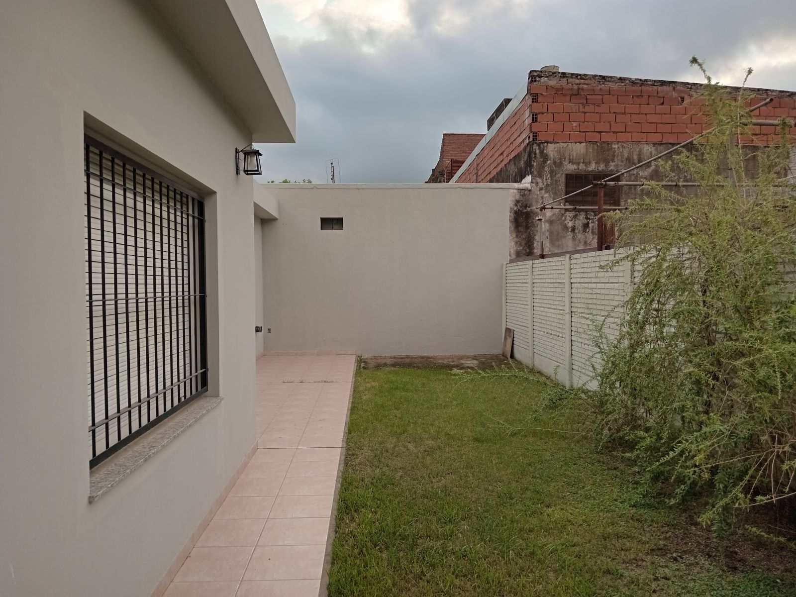 ALQUILER en ciudad de PEREZ Casa Interna de 1 dormitorio. Excelente estado. — foto 4