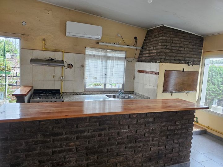 Casas - San Lorenzo -  Alquiler