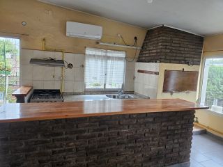 Casas - San Lorenzo -  Alquiler