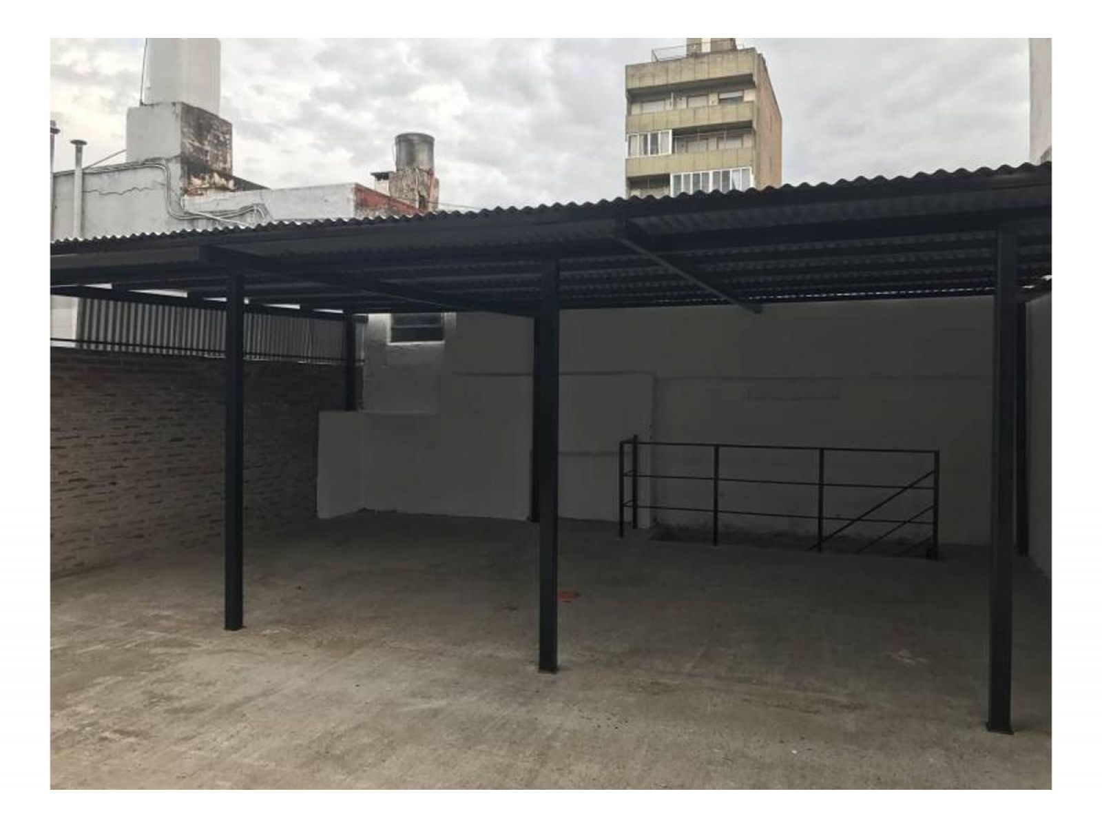 Venta Cochera - Zona Terminal / Medicina