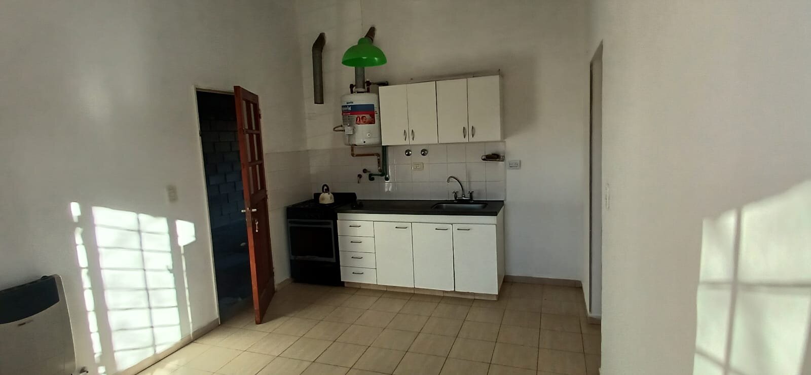 ALTA GRACIA, Portales del Sol, casa de 2 dorm. baño coc/com. Estar/comedor patio y  Garaje - Imagen 3
