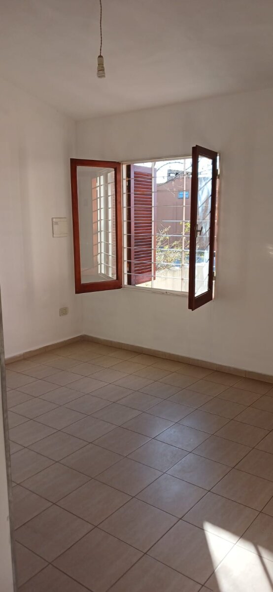 ALTA GRACIA, Portales del Sol, casa de 2 dorm. baño coc/com. Estar/comedor patio y  Garaje - Imagen 5