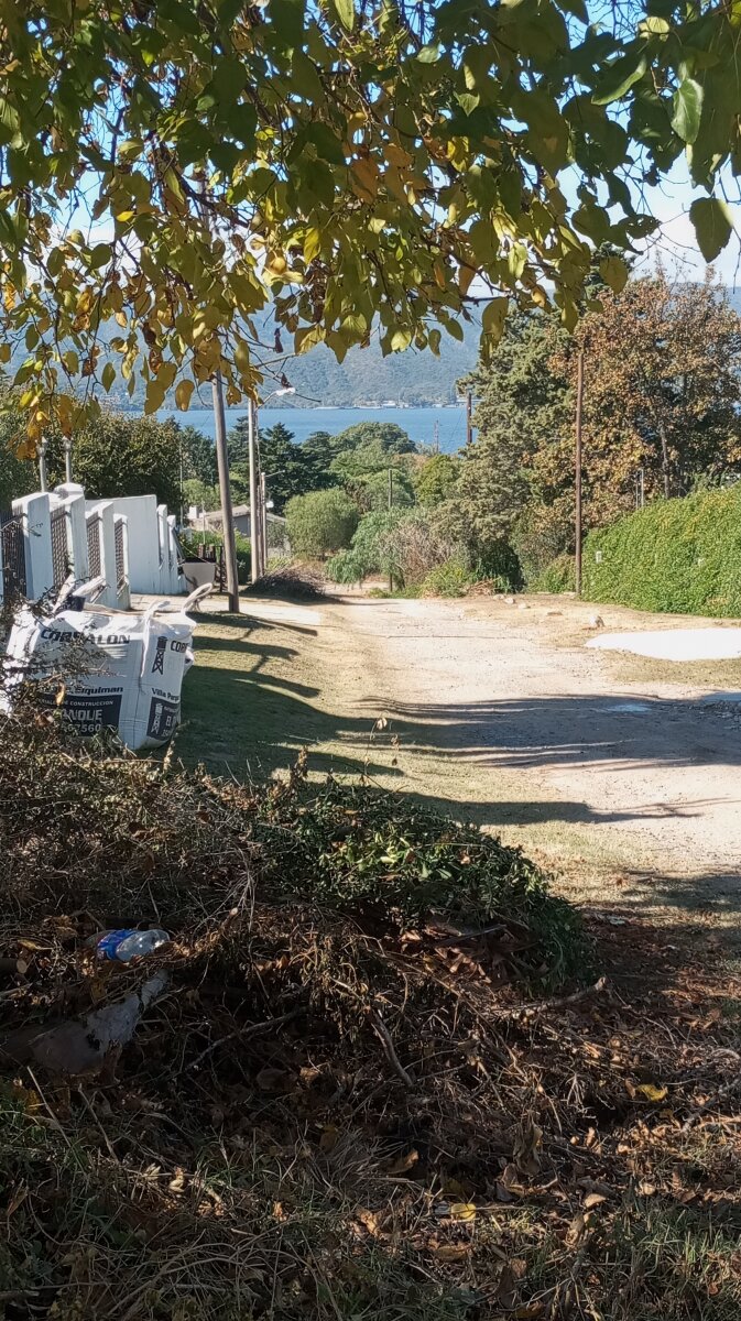 VENDO LOTE , A 10 MINUTOS DE CARLOS PAZ, BARRIO CERRADO " VILLA LAGO AZUL" - Imagen 7