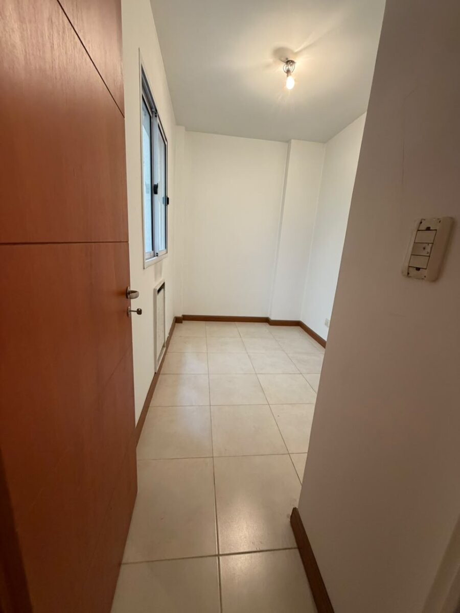 Piso 4 ambientes con dependencias - Barracas - Plaza Colombia — foto 9