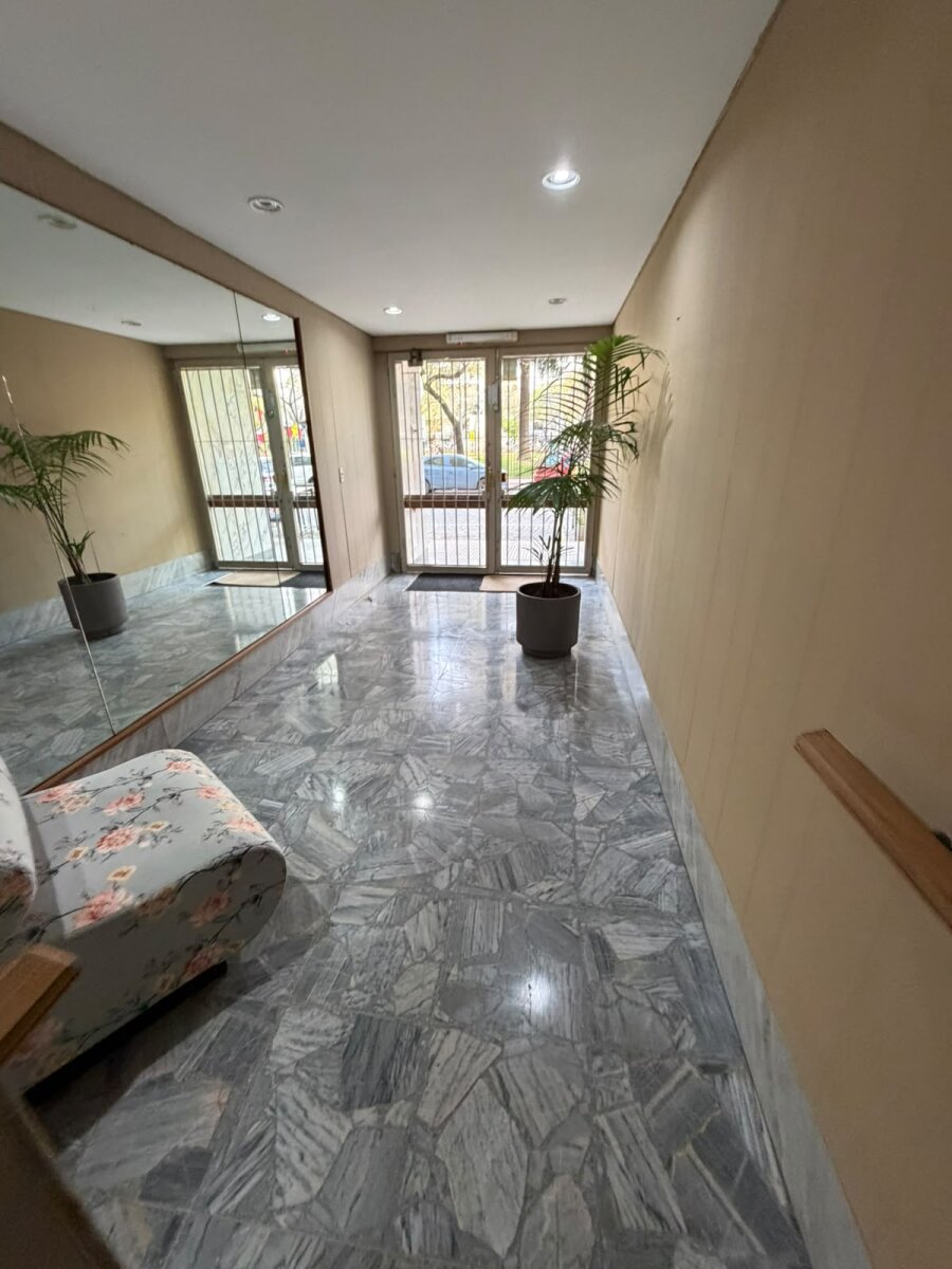 Piso 4 ambientes con dependencias - Barracas - Plaza Colombia — foto 3