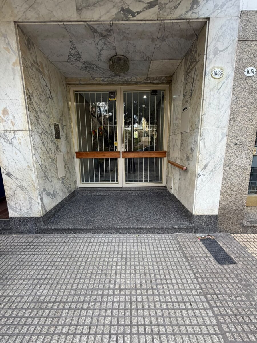 Piso 4 ambientes con dependencias - Barracas - Plaza Colombia — foto 2