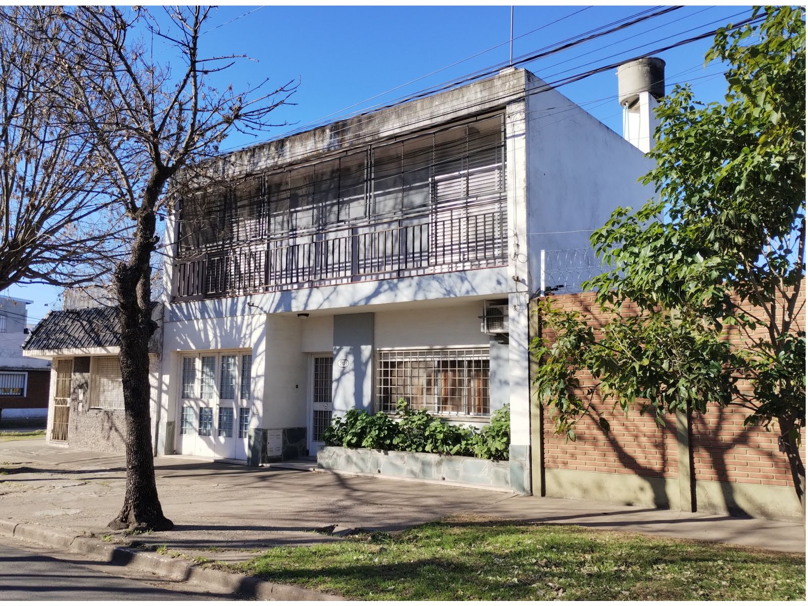 VENTA Casa 2 Plantas con Cochera # Matienzo 2407 - 1