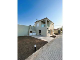 Casas - Funes -  Alquiler