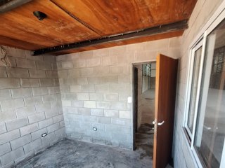 Galpones / Dep贸sitos - Roldan - Alquiler