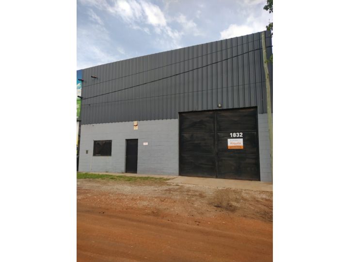 Galpones / Dep贸sitos - Roldan - Alquiler