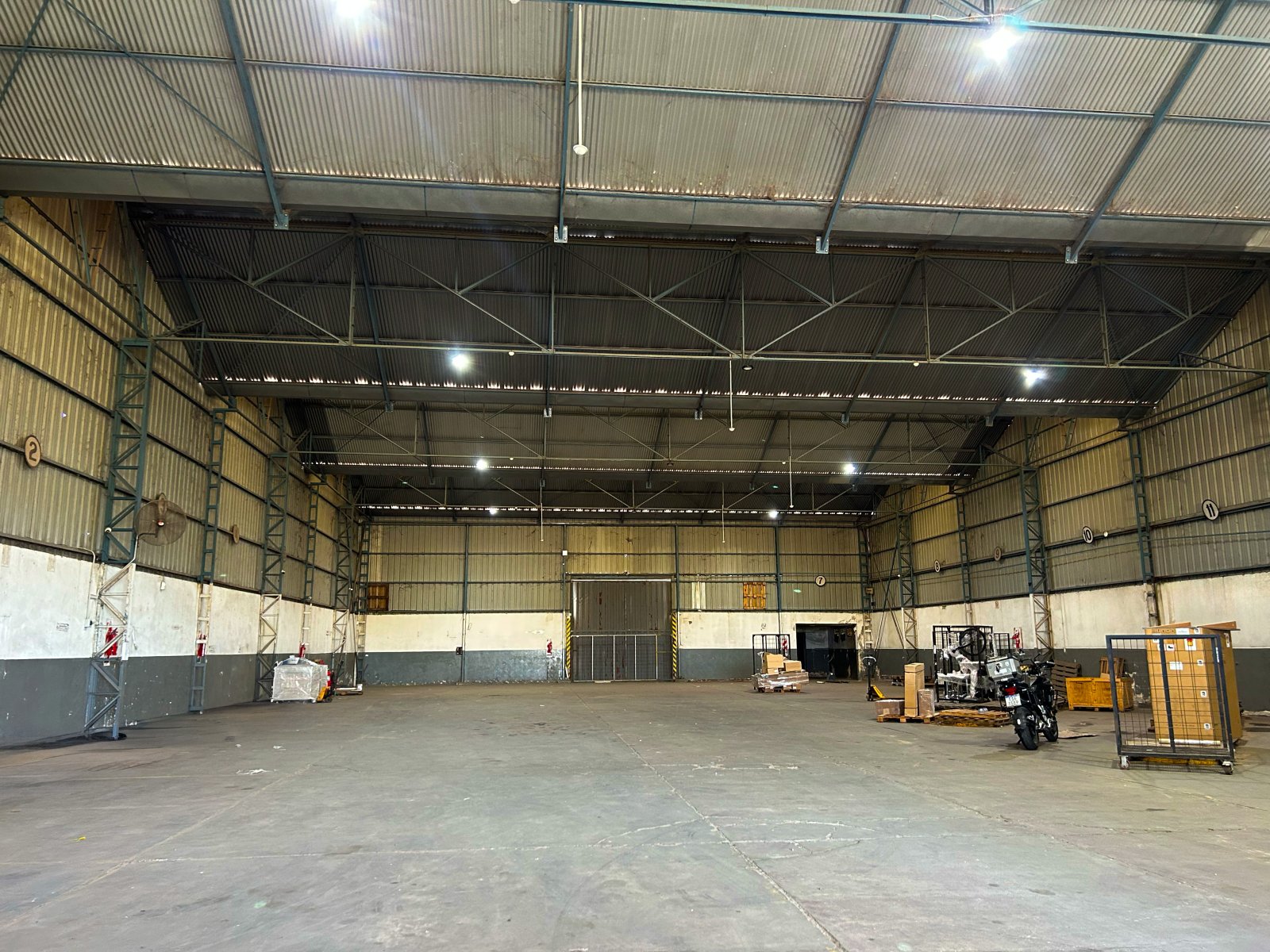 Circunvalación y Autopista a Santa Fe - Nave 1.500 m2 — foto 4