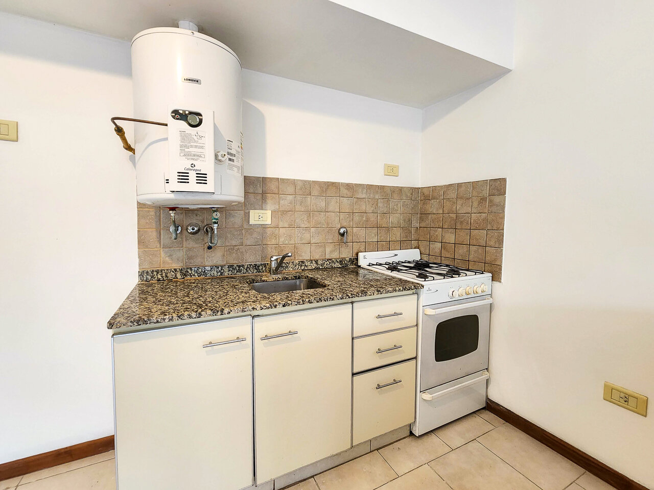 Departamento monoambiente - Av. San Martín al 800, 2º A, San Lorenzo — foto 2