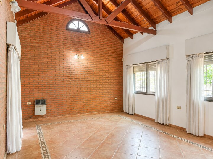 Casas - Funes - Venta