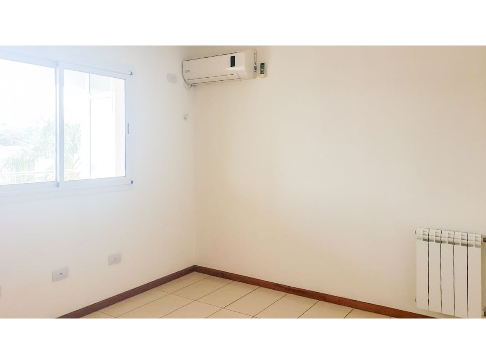 Departamento de 2 dormitorios y cochera - Bv. Urquiza al 500 — foto 5