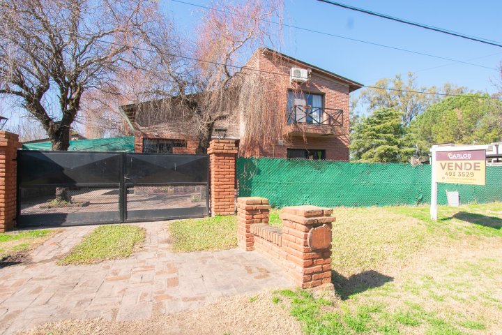 Casas - Funes - Venta