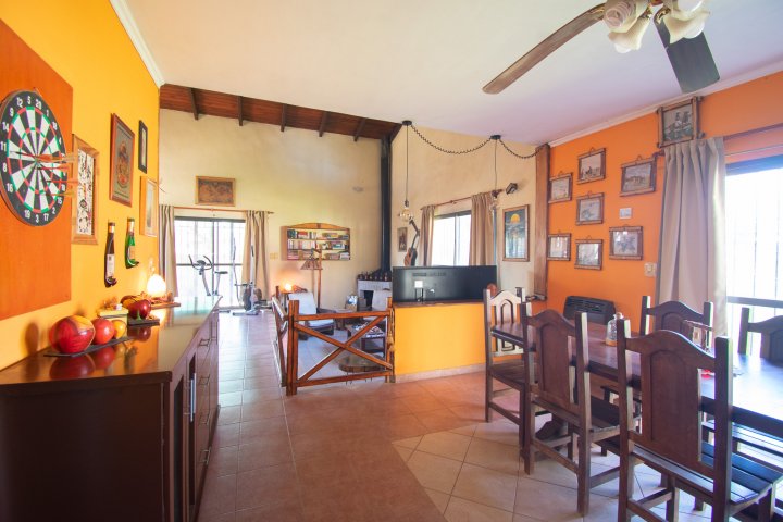 Casas - Funes - Venta