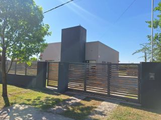 Casas - Roldan -  Alquiler