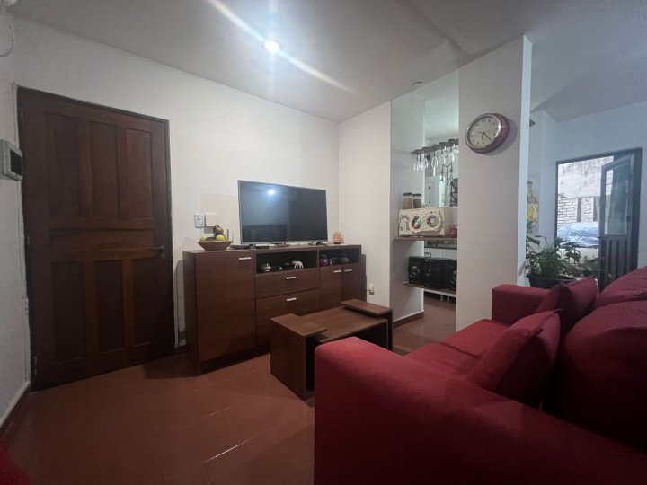 Departamento en venta de 2 dormitorios Apto Credito con patio y sin expensas en Alta Cordoba