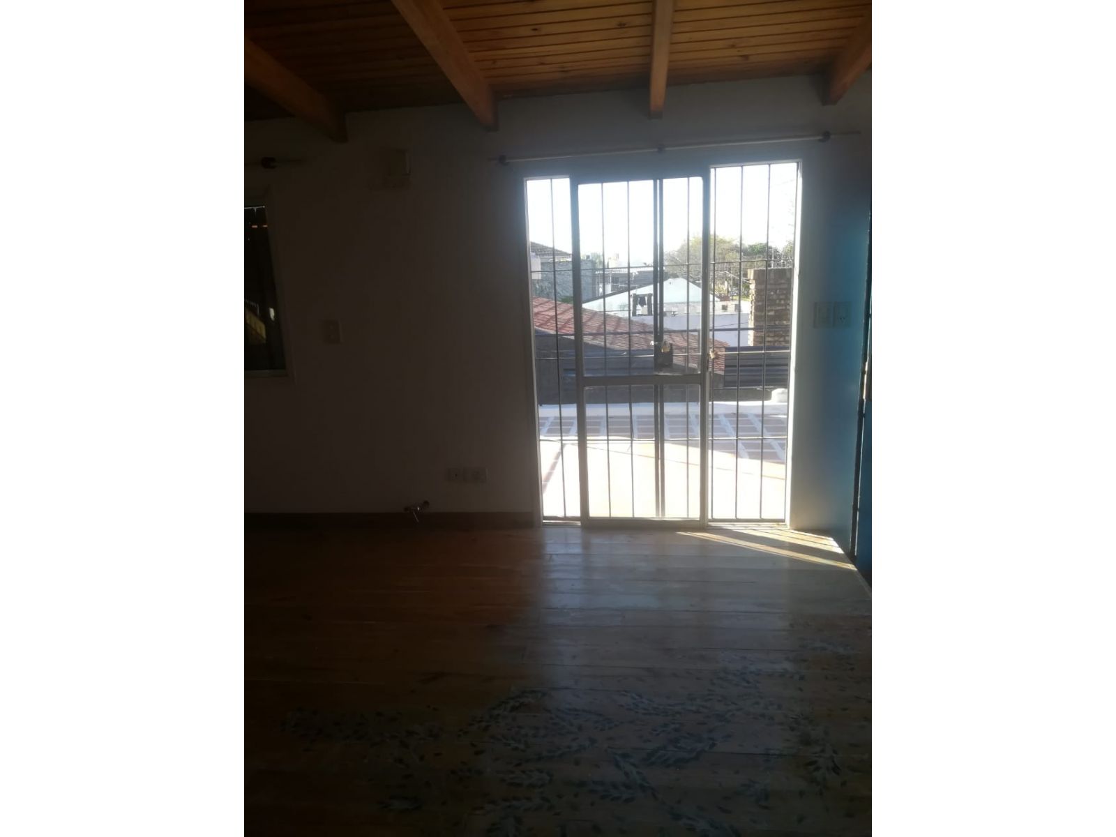 CASA EN VENTA AGRELO 2333 DE DOS DORMITORIO CON COCHERA Y PLANTA ALTA - 20