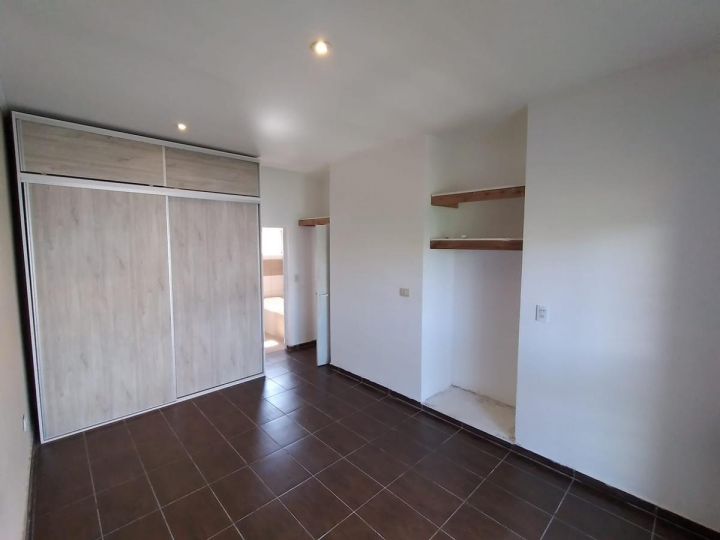 Casas - Funes - Venta